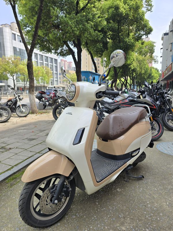 二手新大洲本田NS125LA