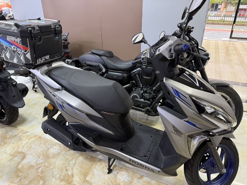 二手新大洲本田裂行 RX125Fi