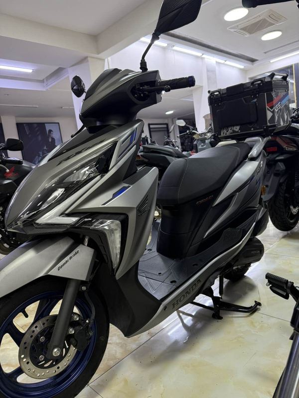 二手新大洲本田裂行 RX125Fi