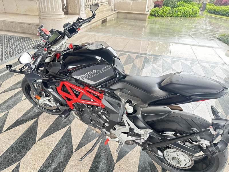 二手奥古斯塔Brutale 800