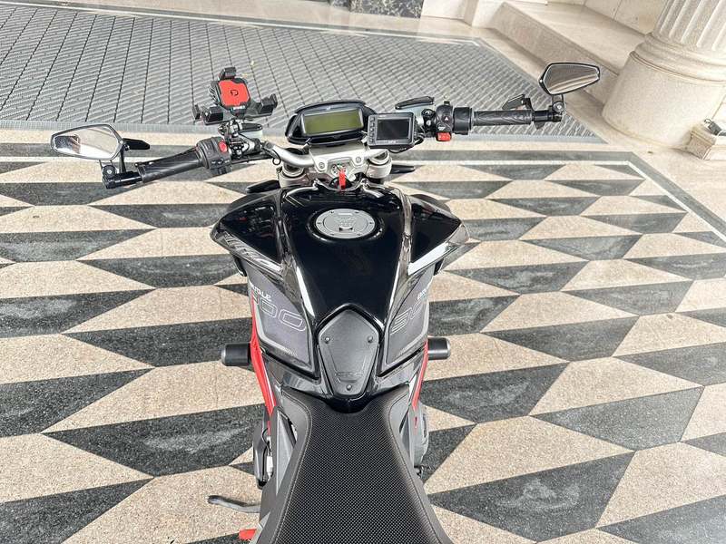 二手奥古斯塔Brutale 800