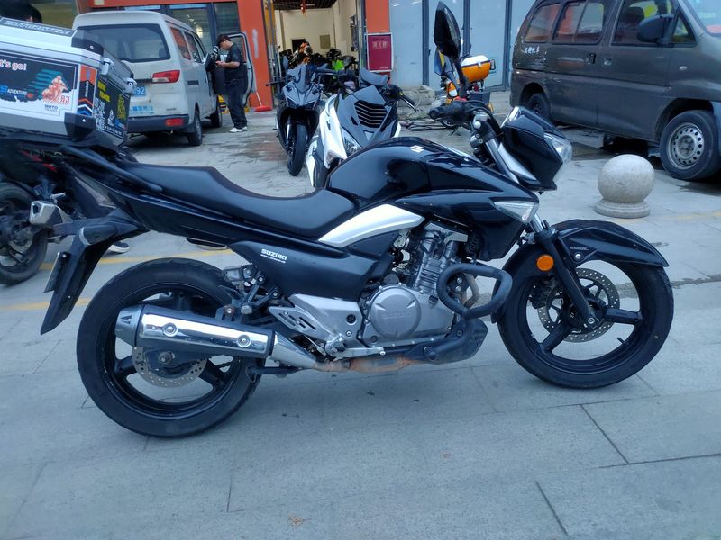 二手豪爵铃木骊驰 GW250