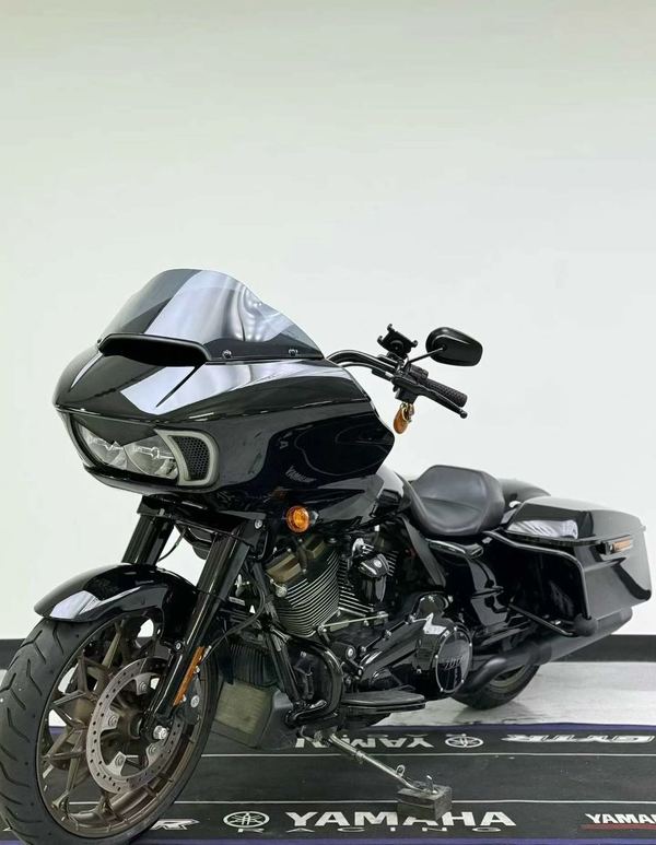 二手哈雷戴维森公路滑翔 Road Glide