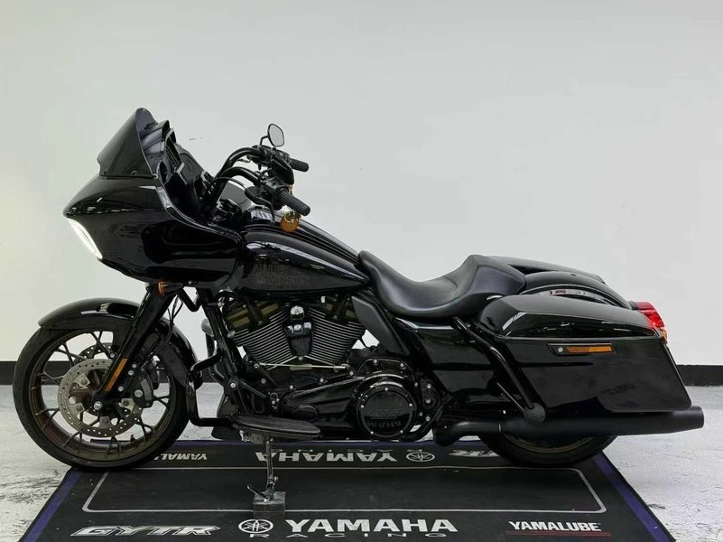 二手哈雷戴维森公路滑翔 Road Glide