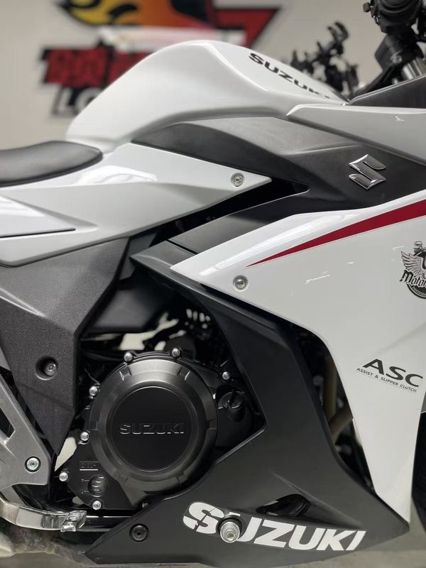 二手豪爵铃木GSX250R