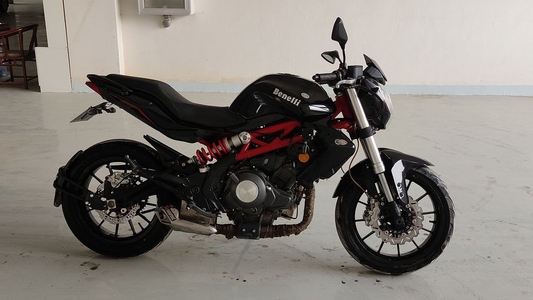 二手贝纳利蓝宝龙 BN302S