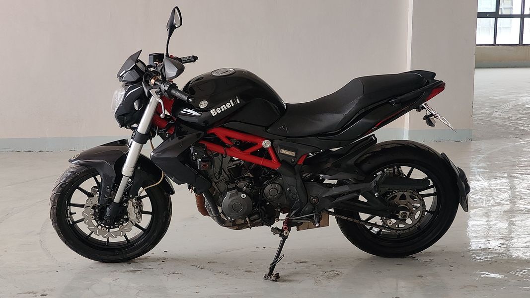 二手贝纳利蓝宝龙 BN302S