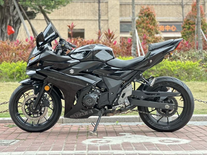二手豪爵铃木GSX250R