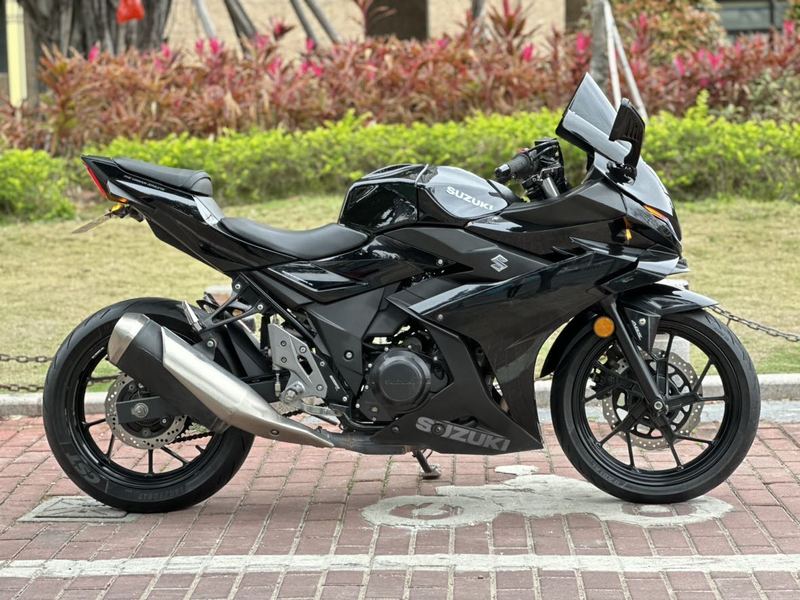 二手豪爵铃木GSX250R