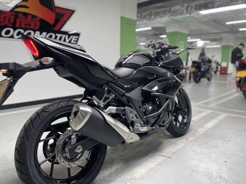 二手豪爵铃木GSX250R