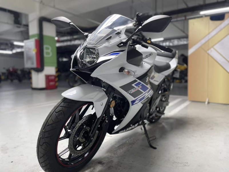 二手豪爵铃木GSX250R