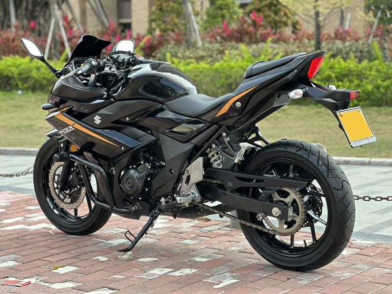 二手豪爵铃木GSX250R