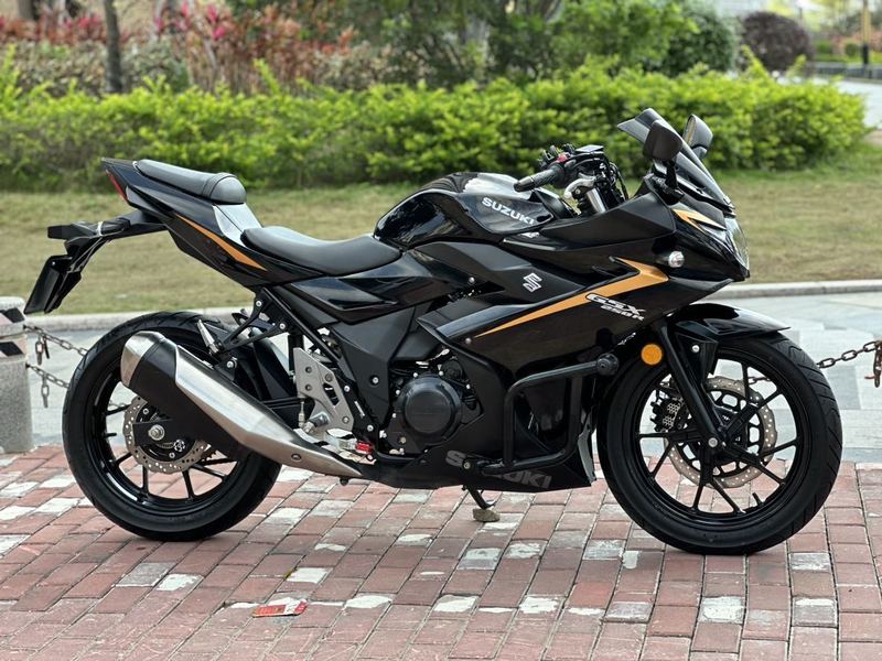 二手豪爵铃木GSX250R