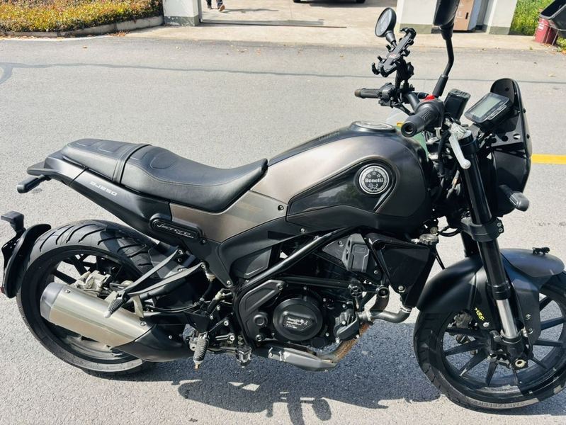 二手贝纳利幼狮 Leoncino 250