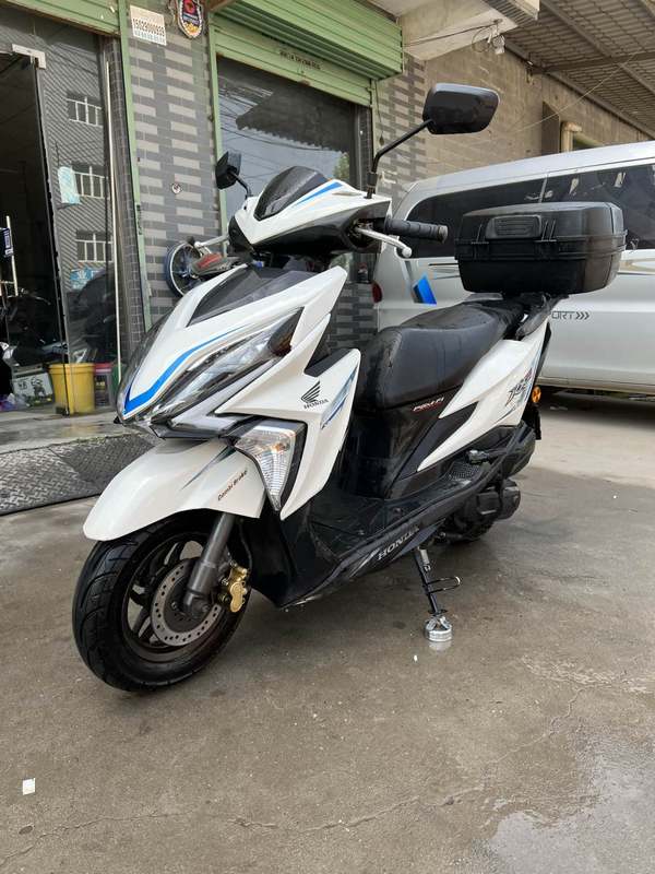 二手新大洲本田裂行 RX125Fi