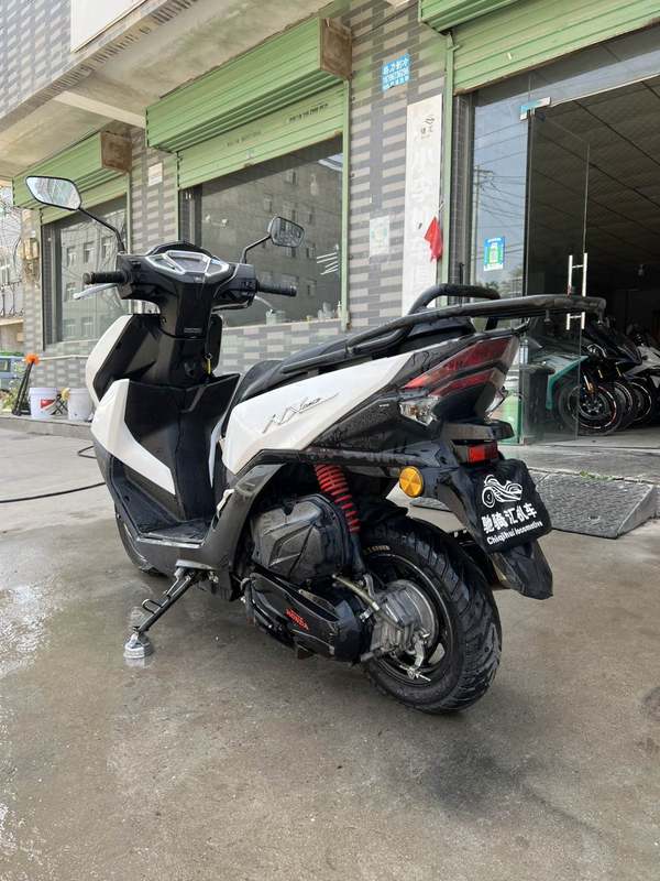 二手新大洲本田裂行 RX125Fi