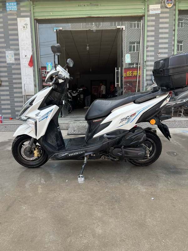 二手新大洲本田裂行 RX125Fi