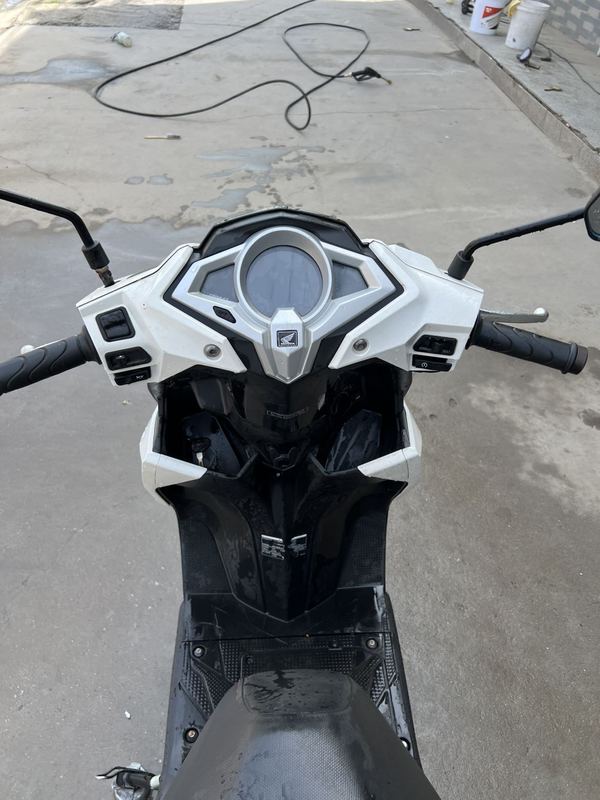 二手新大洲本田裂行 RX125Fi