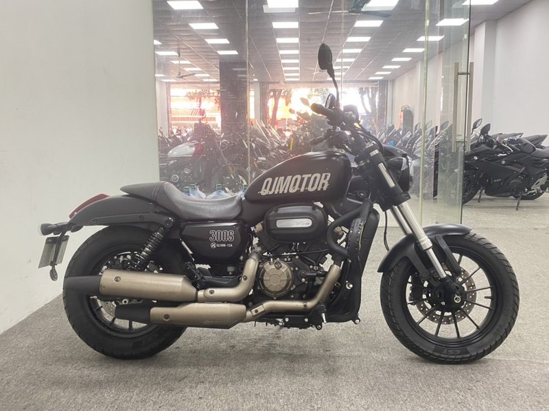 二手QJMOTOR闪300