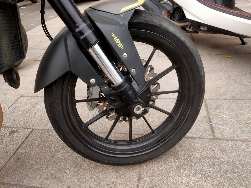 二手贝纳利幼狮 Leoncino 250