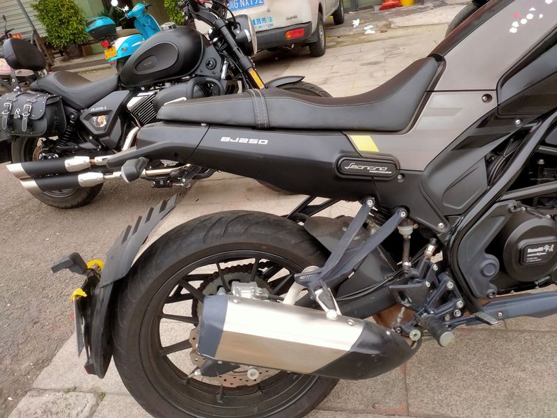 二手贝纳利幼狮 Leoncino 250