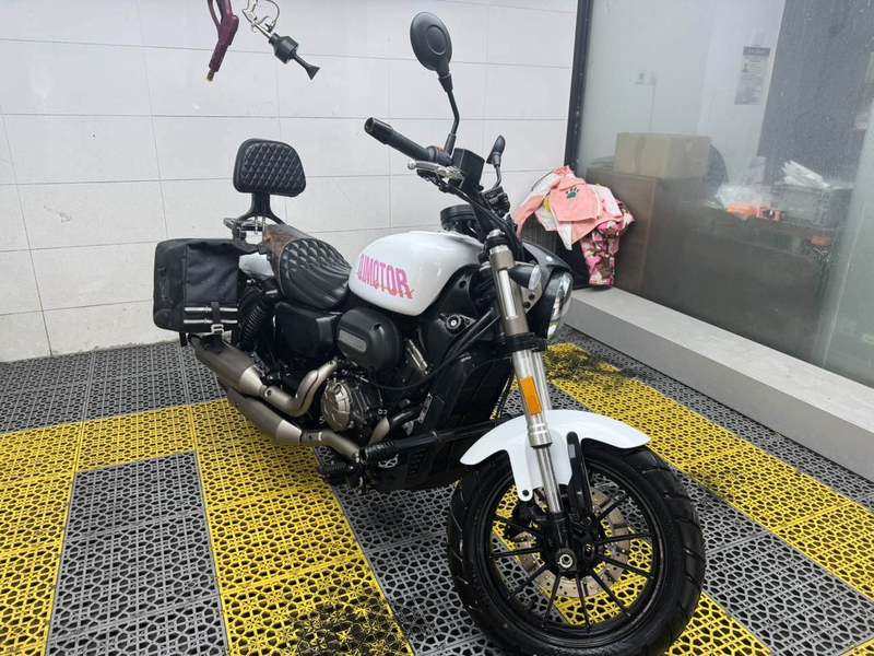 二手QJMOTOR闪300