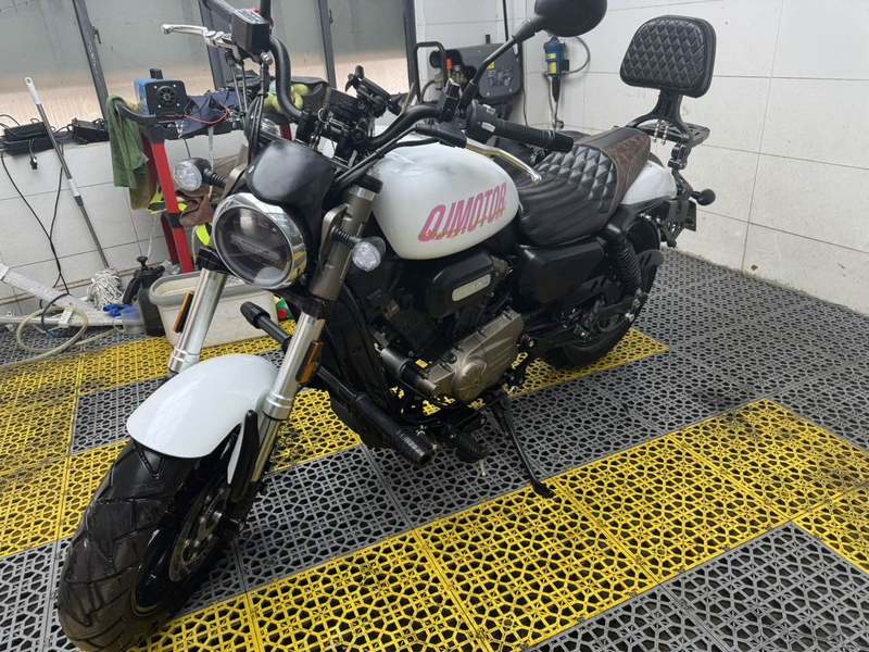 二手QJMOTOR闪300