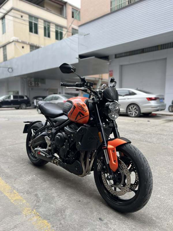 二手凯旋Trident 660