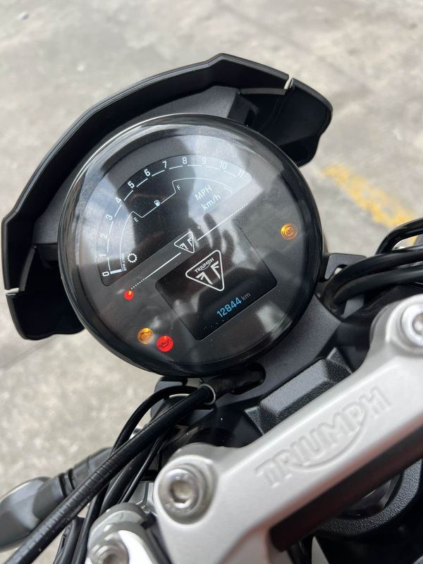 二手凯旋Trident 660