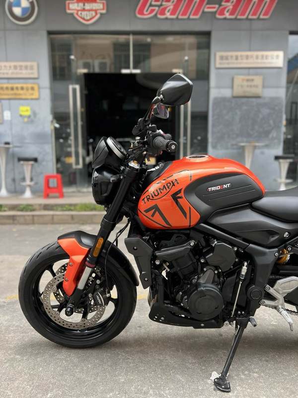 二手凯旋Trident 660