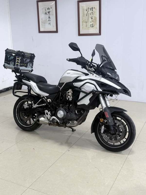 二手贝纳利金鹏 TRK502