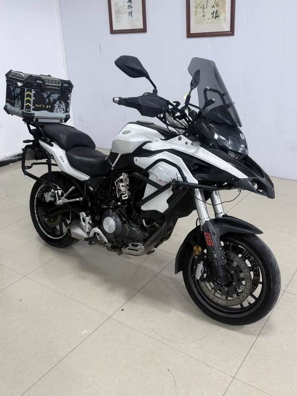 二手贝纳利金鹏 TRK502