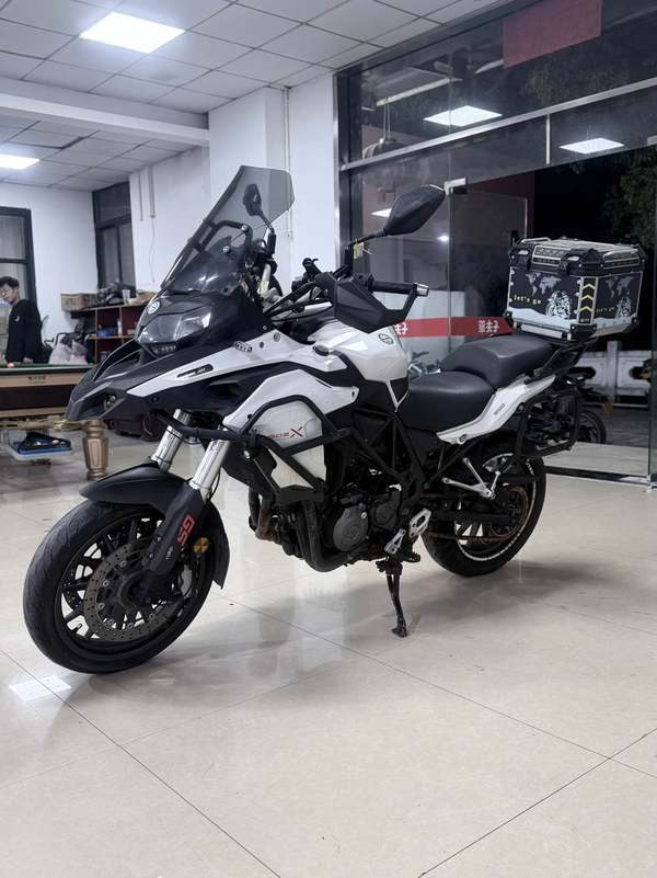 二手贝纳利金鹏 TRK502