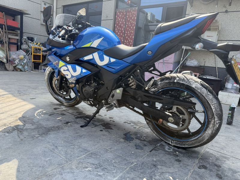 二手豪爵铃木GSX250R