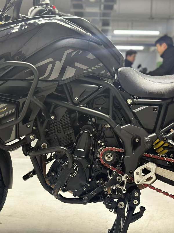 二手贝纳利TRK702