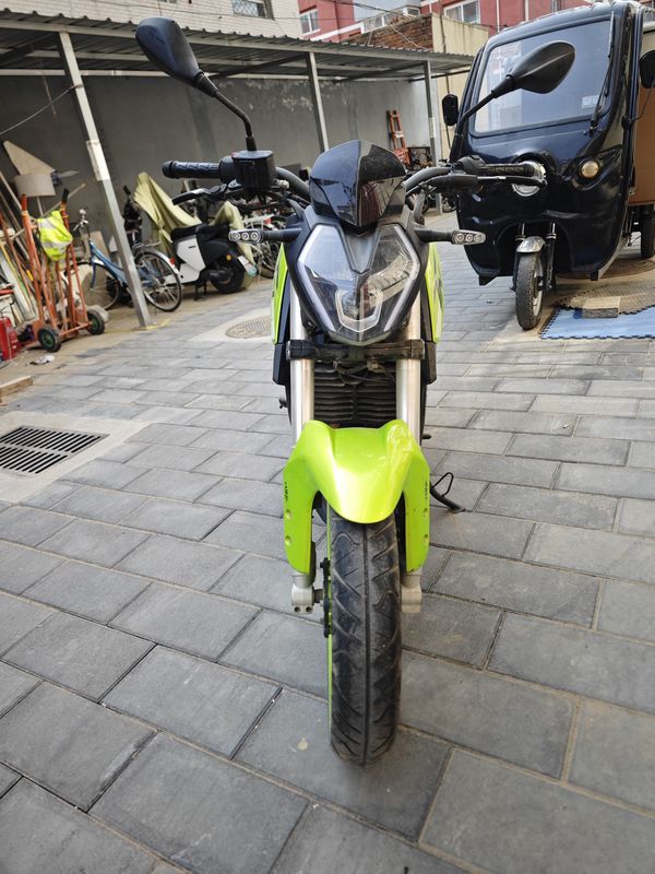 二手贝纳利小黄龙 TNT25