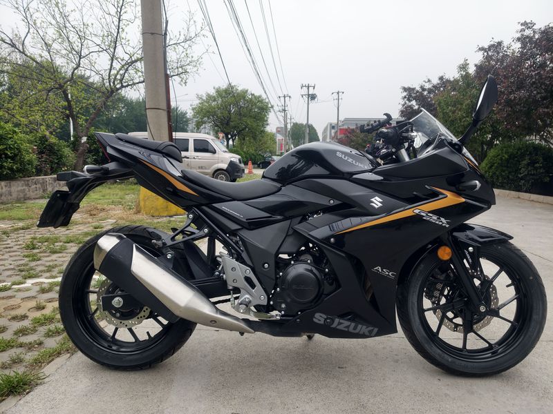 二手豪爵铃木GSX250R