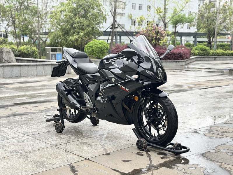 二手豪爵铃木GSX250R