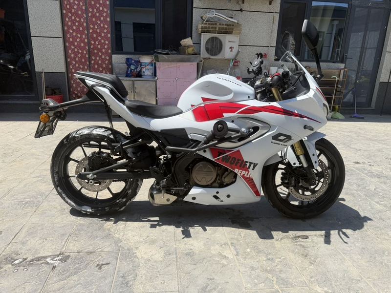 二手QJMOTOR赛250
