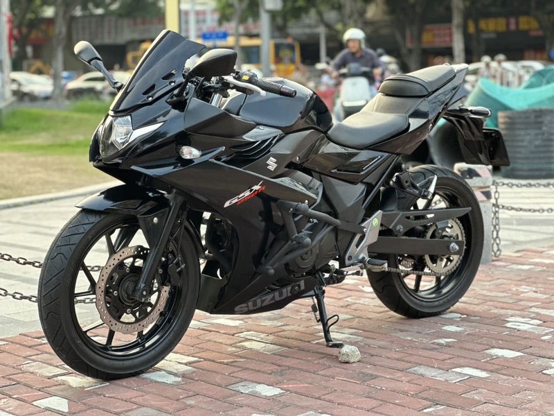 二手豪爵铃木GSX250R