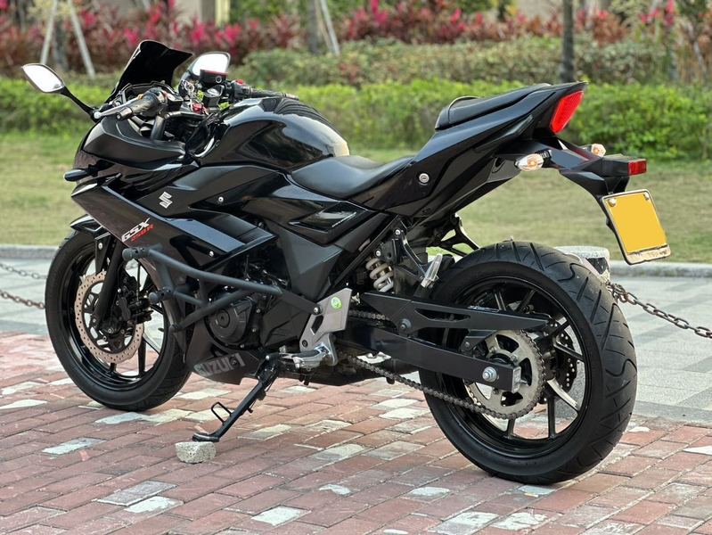 二手豪爵铃木GSX250R