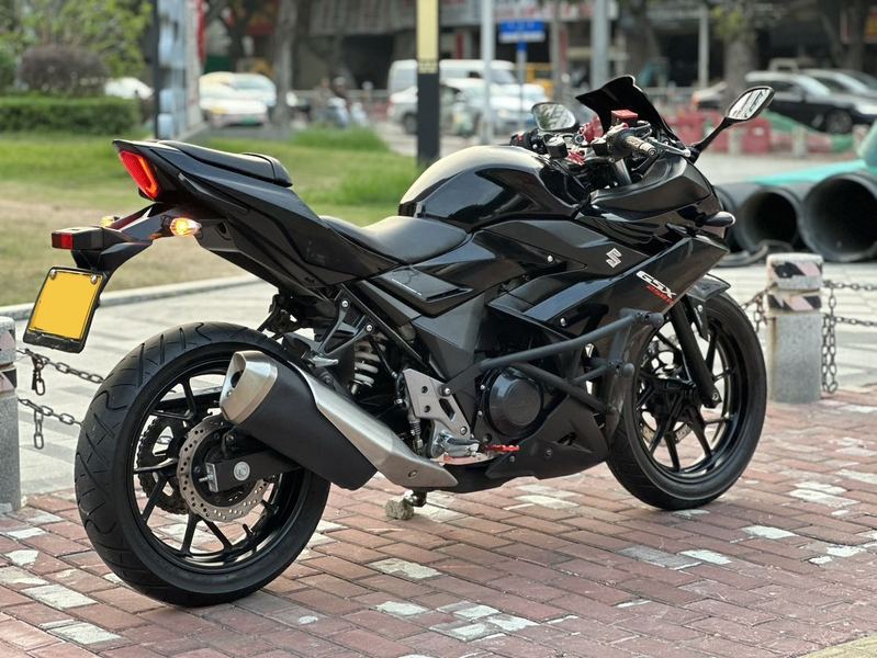 二手豪爵铃木GSX250R