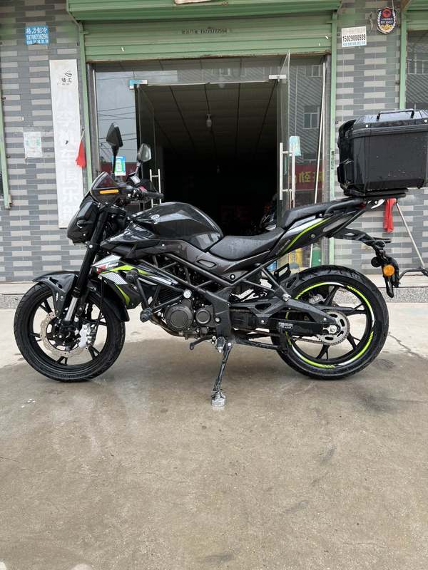二手贝纳利红宝龙 TNT150i