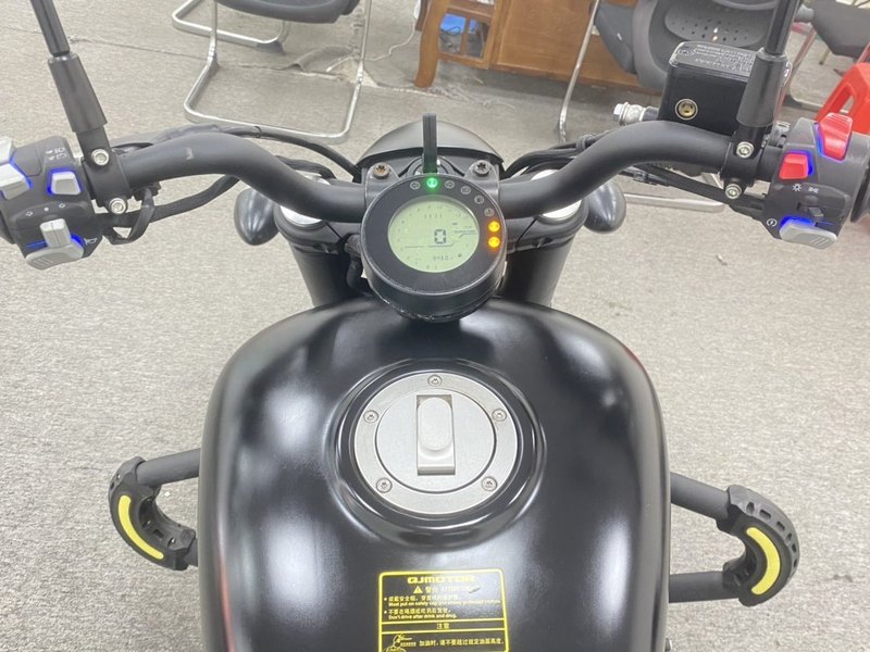 二手QJMOTOR闪300