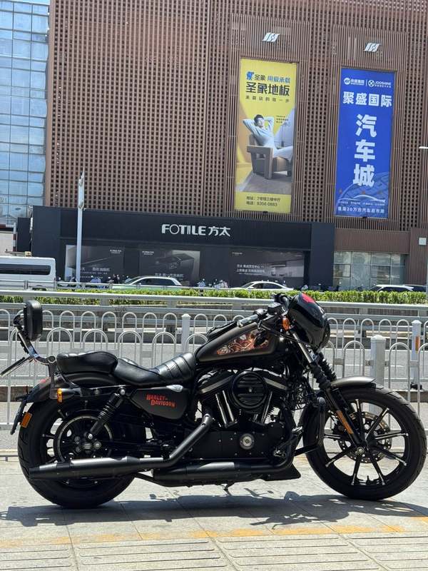 二手哈雷戴维森Iron883 硬汉