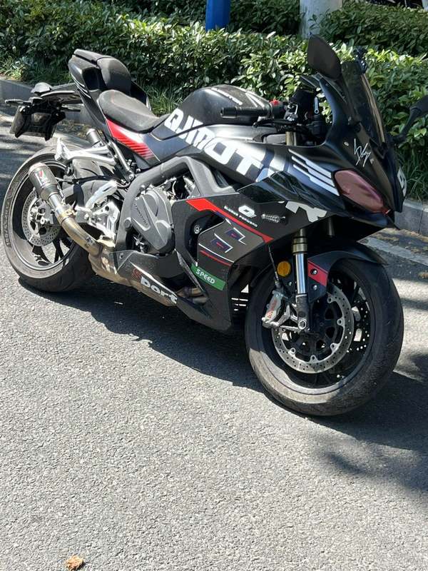 二手QJMOTOR赛800