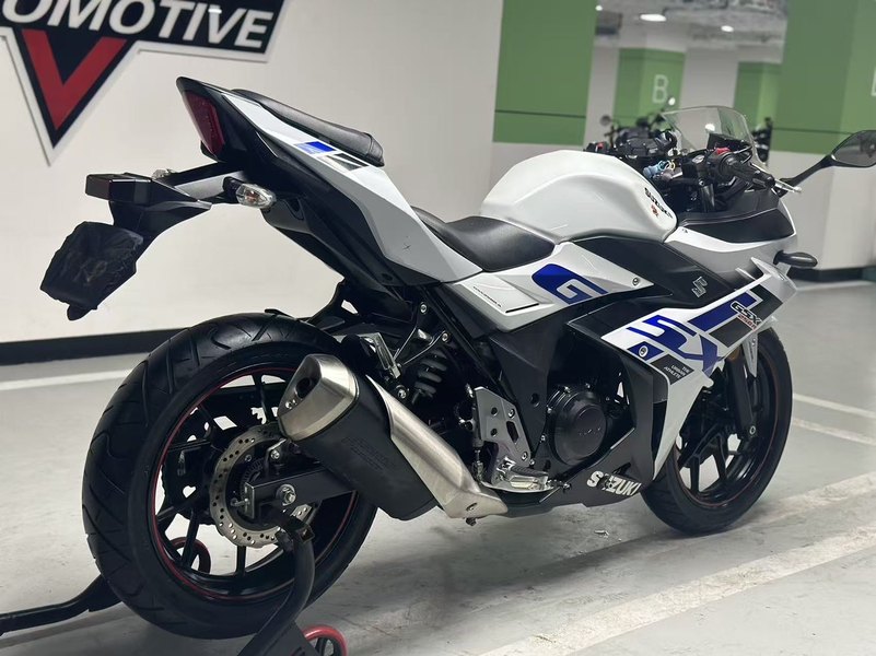 二手豪爵铃木GSX250R