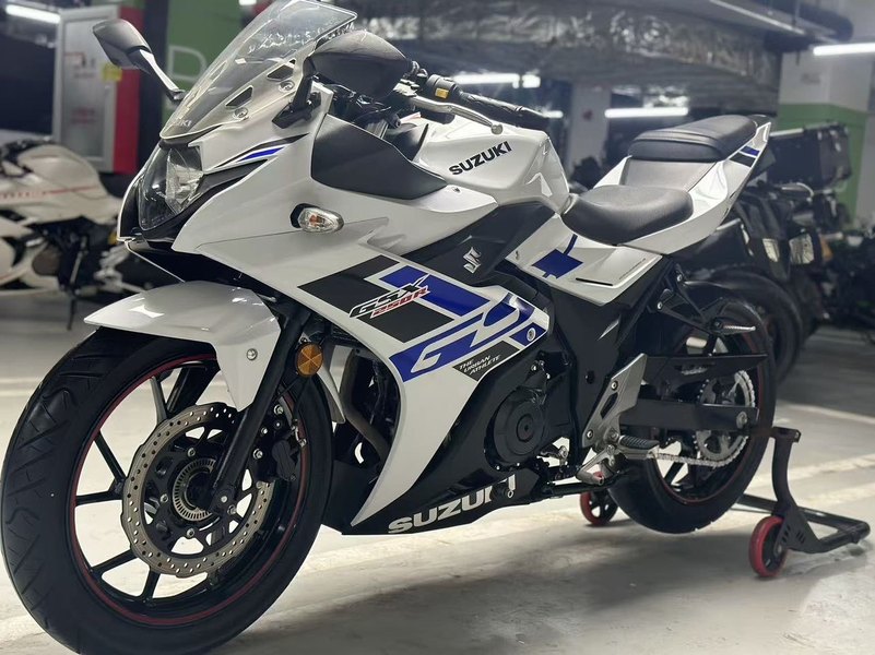 二手豪爵铃木GSX250R