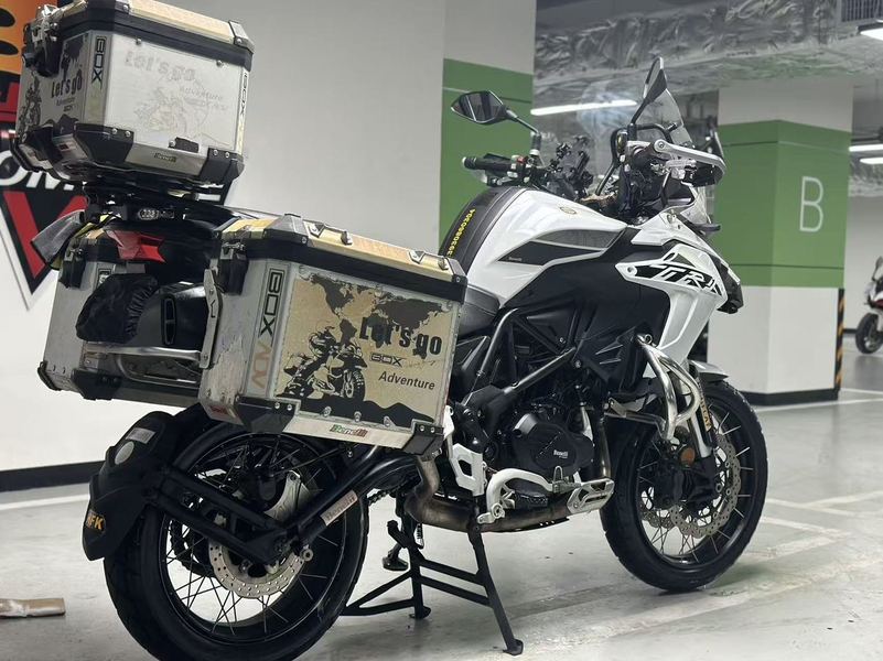 二手贝纳利金鹏 TRK502