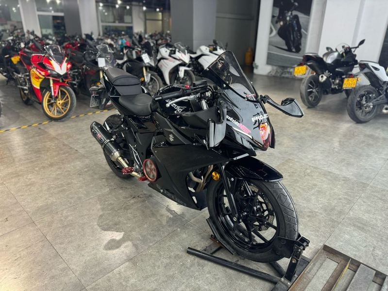 二手豪爵铃木GSX250R